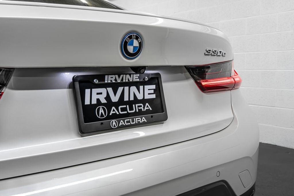 2023 BMW 3 Series 330e