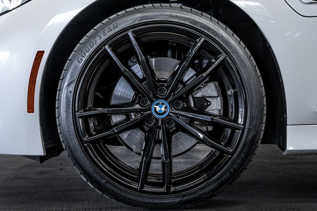 2023 BMW 3 Series 330e