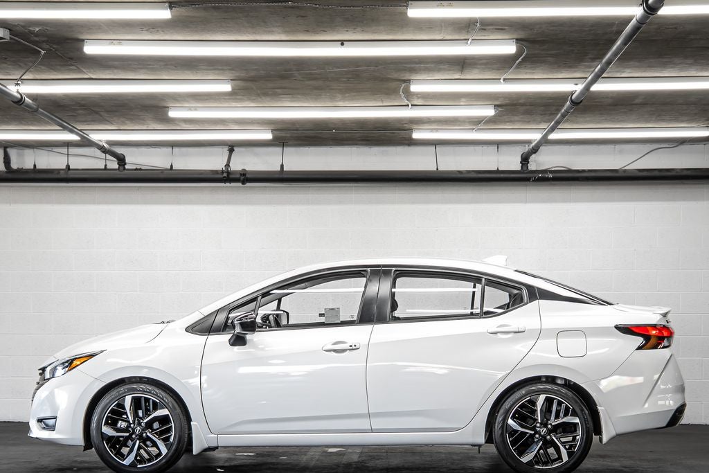 2025 Nissan Versa 1.6 SR