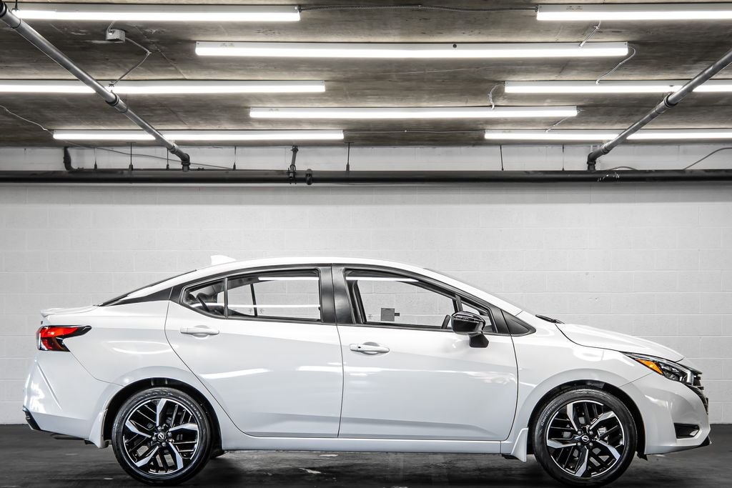 2025 Nissan Versa 1.6 SR