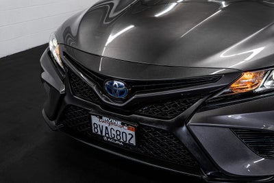 2020 Toyota Camry Hybrid SE