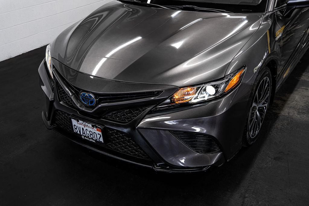 2020 Toyota Camry Hybrid SE