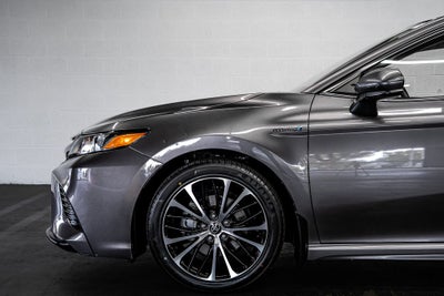 2020 Toyota Camry Hybrid SE