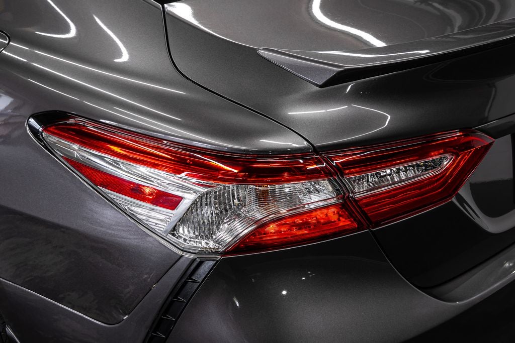2020 Toyota Camry Hybrid SE
