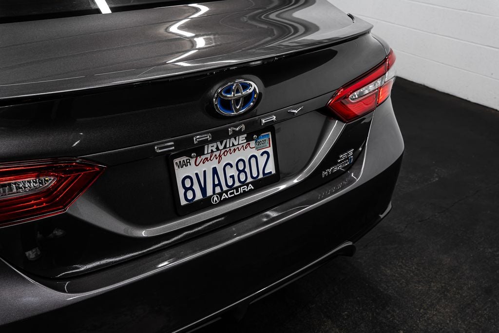 2020 Toyota Camry Hybrid SE