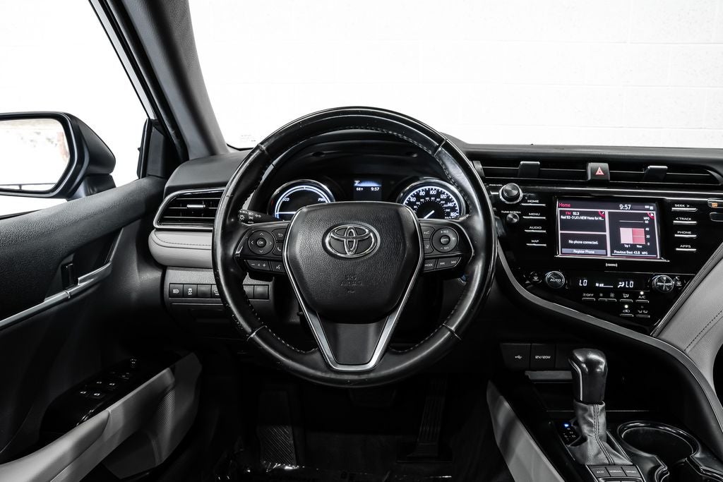2020 Toyota Camry Hybrid SE