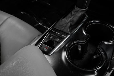 2020 Toyota Camry Hybrid SE