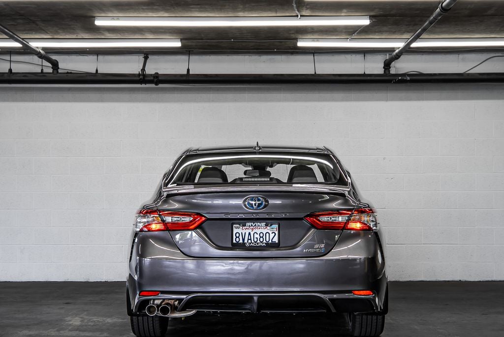 2020 Toyota Camry Hybrid SE