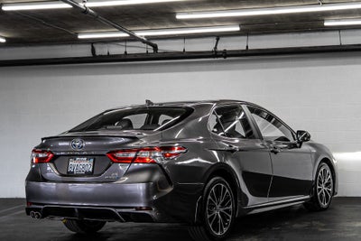 2020 Toyota Camry Hybrid SE