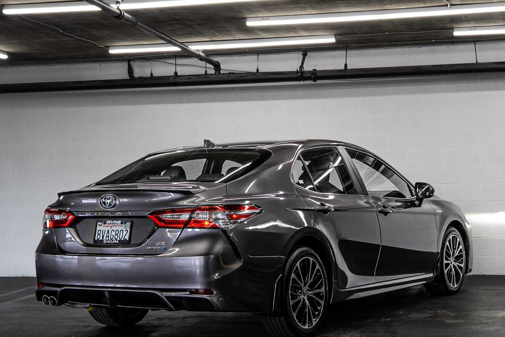 2020 Toyota Camry Hybrid SE
