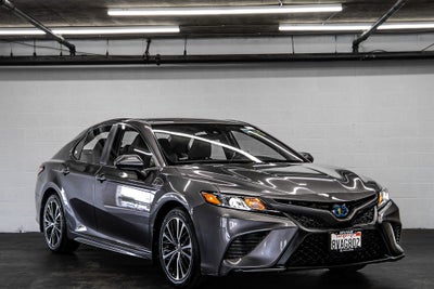 2020 Toyota Camry Hybrid SE