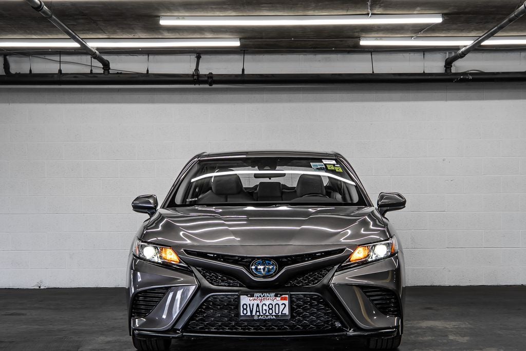 2020 Toyota Camry Hybrid SE