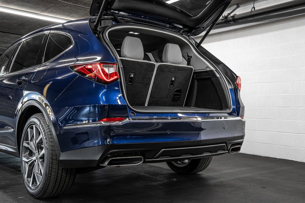 2023 Acura MDX w/Technology Package