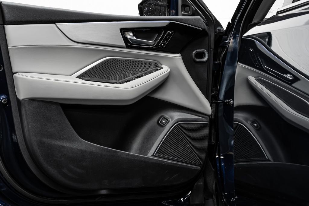 2023 Acura MDX w/Technology Package