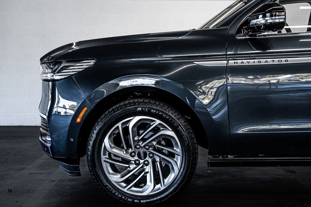 2025 Lincoln Navigator L Reserve