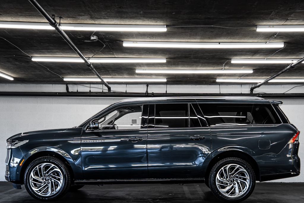 2025 Lincoln Navigator L Reserve