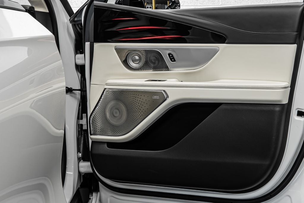 2024 Lincoln Nautilus Black Label Hybrid