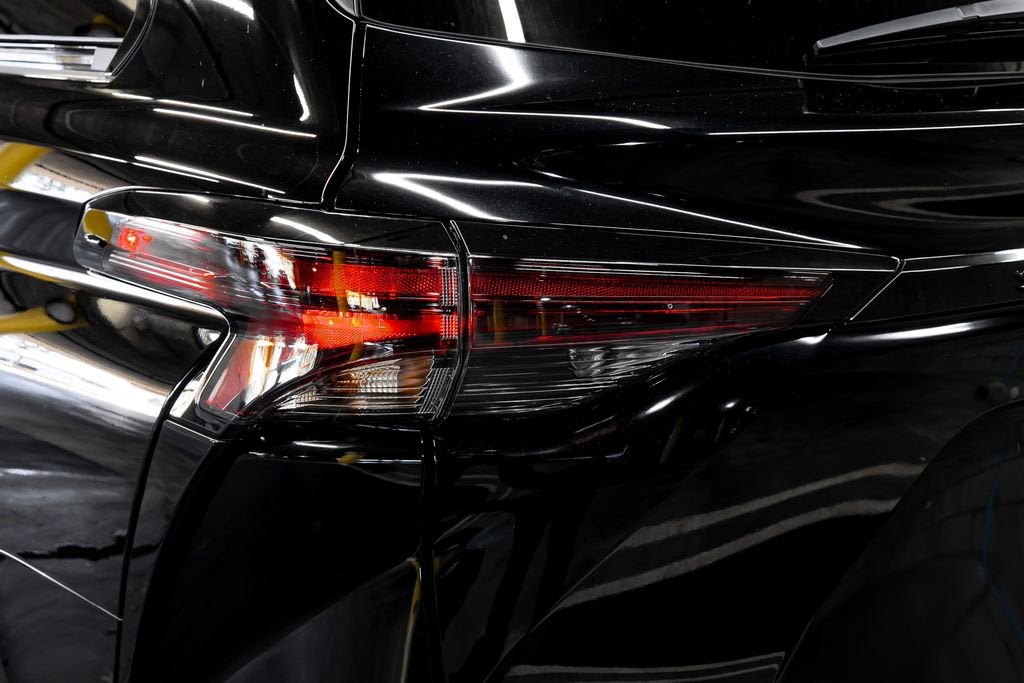 2025 Toyota Sienna Woodland Edition