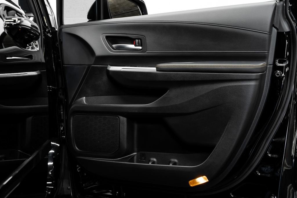 2025 Toyota Sienna Woodland Edition