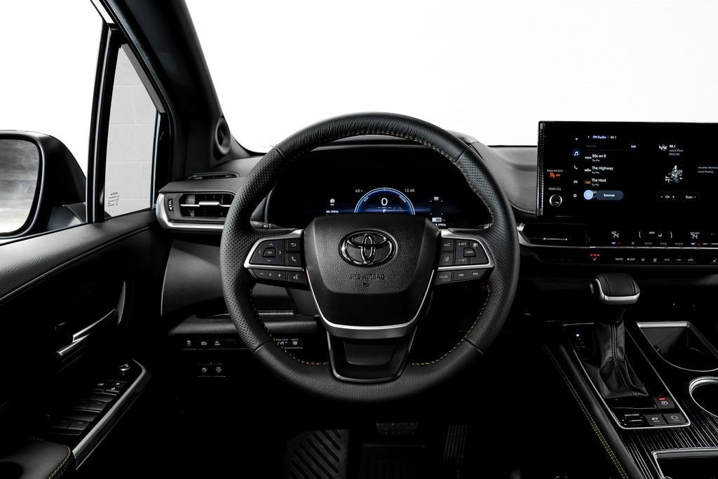 2025 Toyota Sienna Woodland Edition