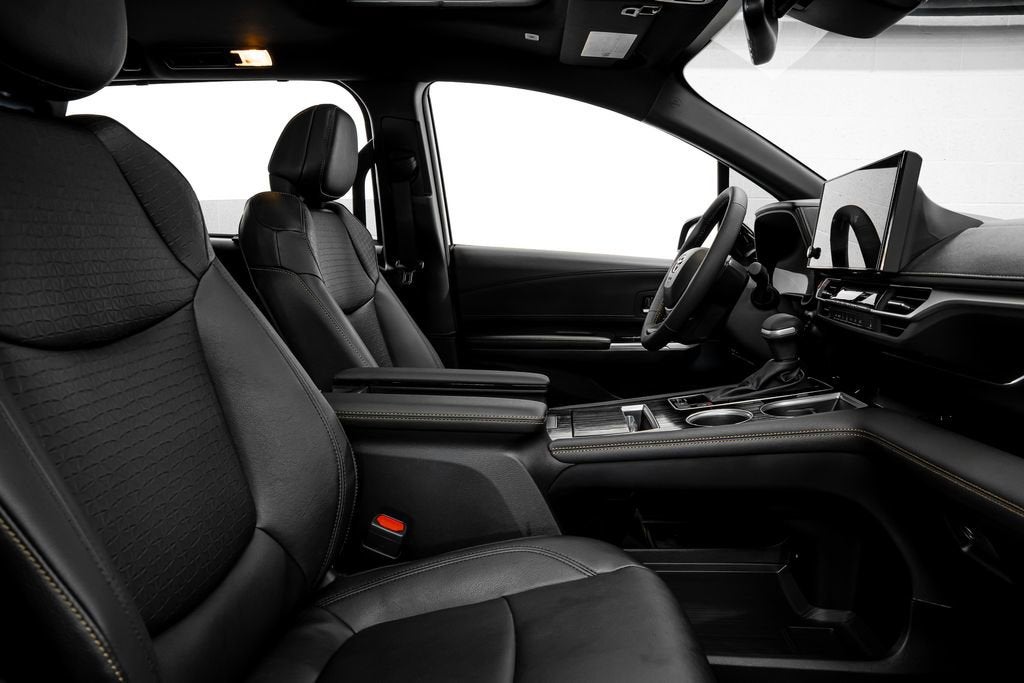 2025 Toyota Sienna Woodland Edition