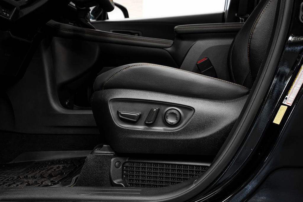 2025 Toyota Sienna Woodland Edition