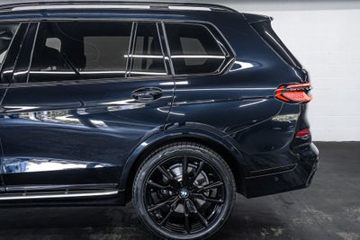 2023 BMW X7 xDrive40i M Sport Package