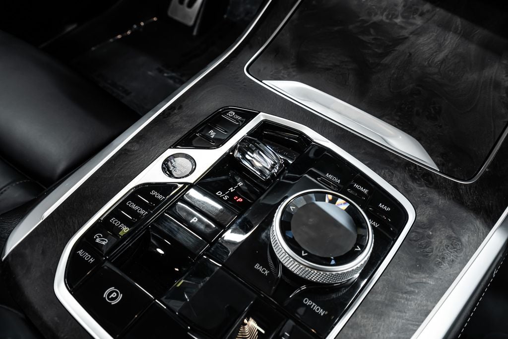 2023 BMW X7 xDrive40i M Sport Package