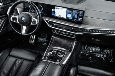 2023 BMW X7 xDrive40i M Sport Package