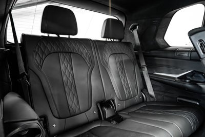 2023 BMW X7 xDrive40i M Sport Package