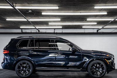 2023 BMW X7 xDrive40i M Sport Package