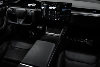 2022 Tesla Model S Plaid