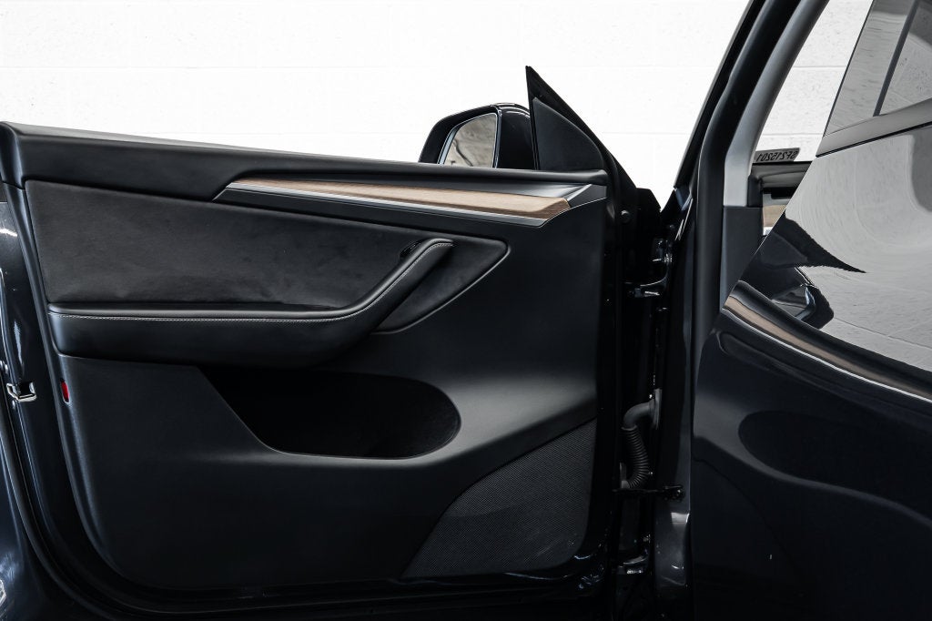 2025 Tesla Model Y Long Range