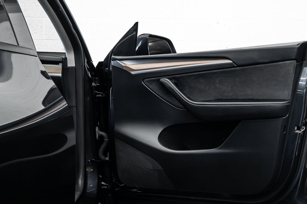 2025 Tesla Model Y Long Range
