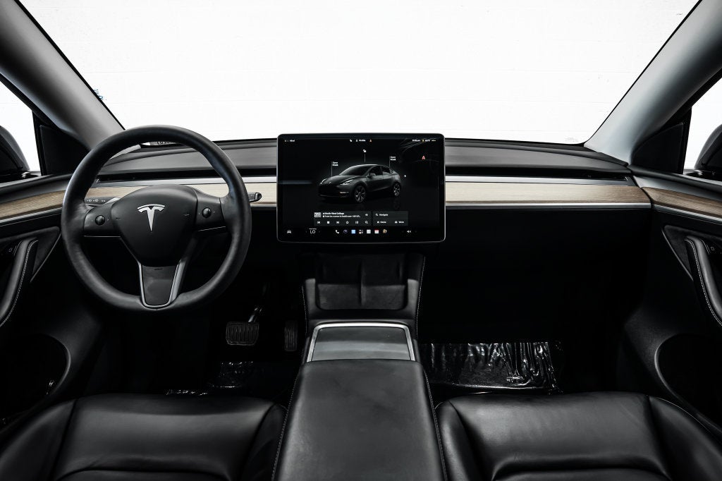 2025 Tesla Model Y Long Range