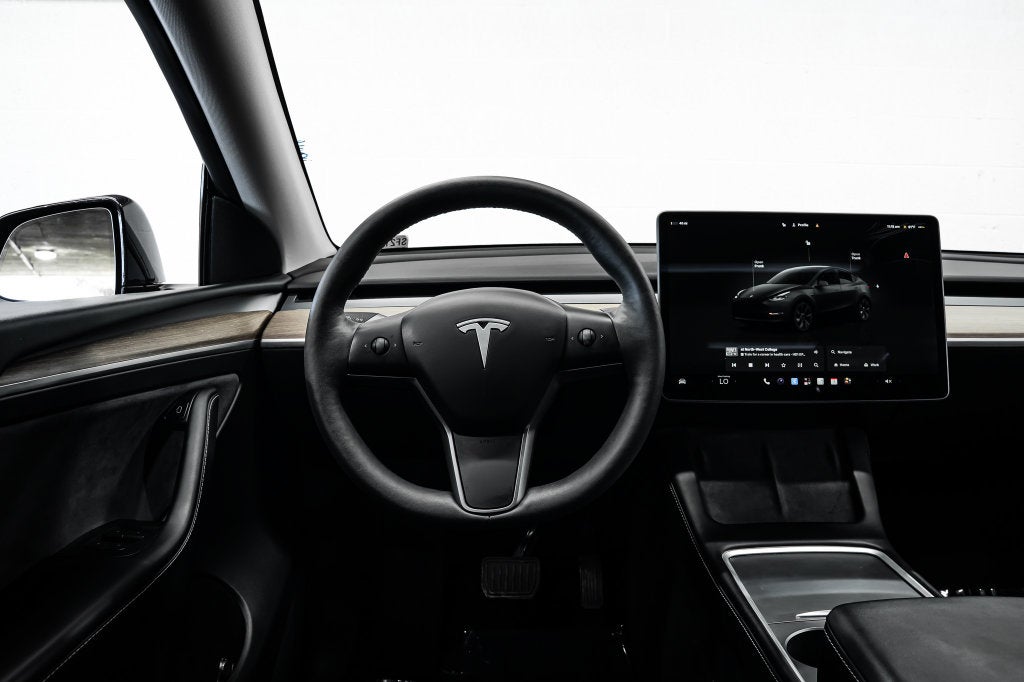 2025 Tesla Model Y Long Range