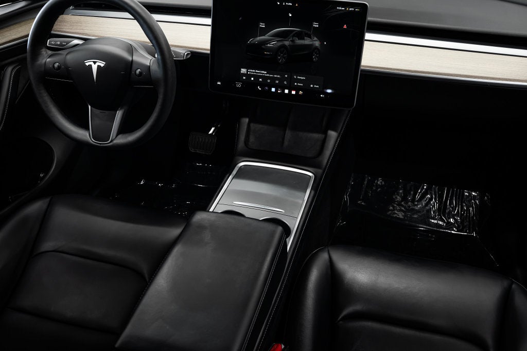 2025 Tesla Model Y Long Range