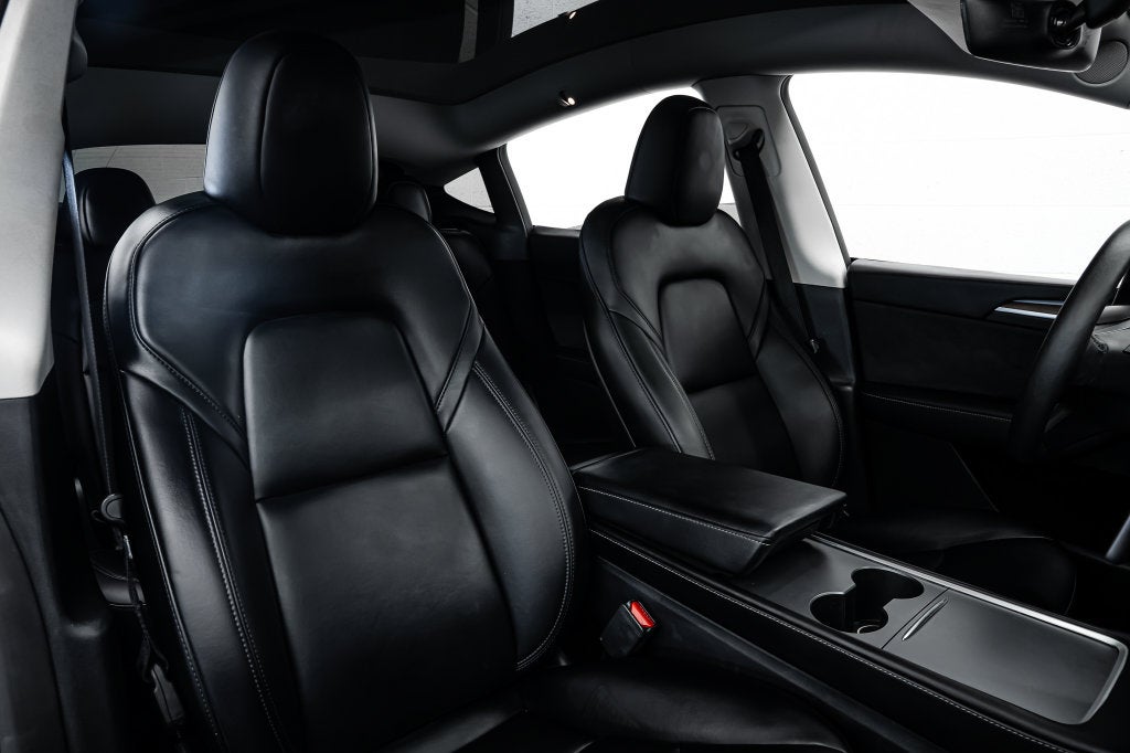 2025 Tesla Model Y Long Range