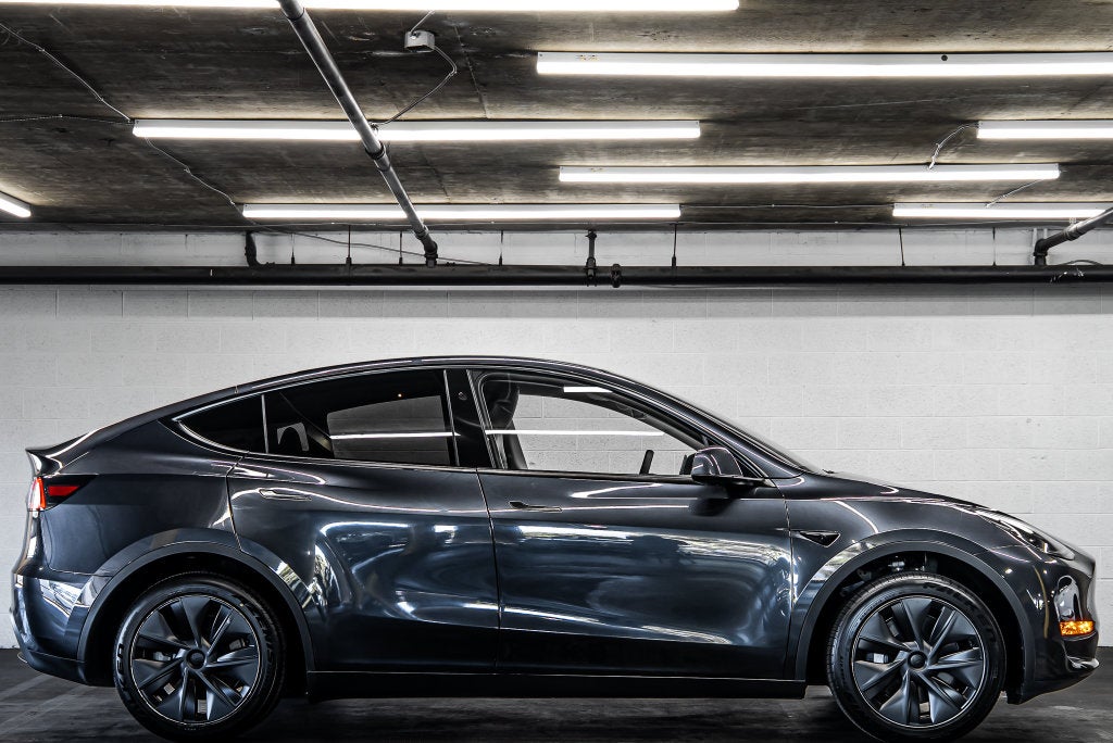 2025 Tesla Model Y Long Range