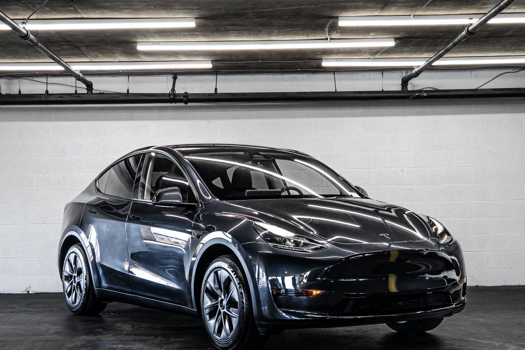 2025 Tesla Model Y Long Range