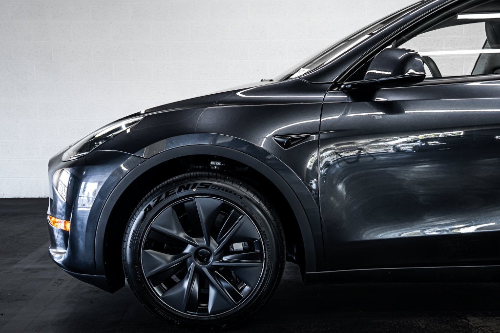 2025 Tesla Model Y Long Range