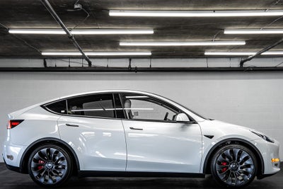 2023 Tesla Model Y Performance