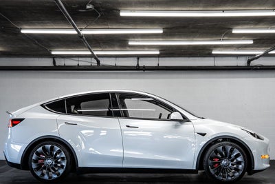 2023 Tesla Model Y Performance