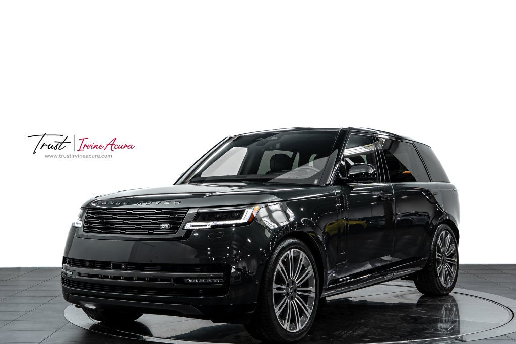 2025 Land Rover Range Rover SE LWB