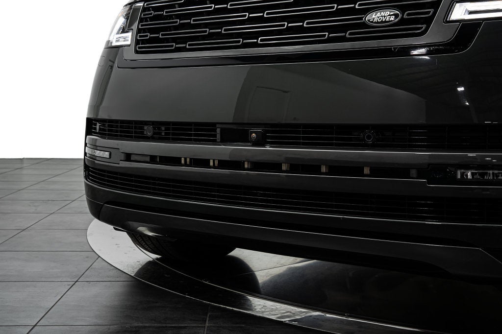 2025 Land Rover Range Rover SE LWB