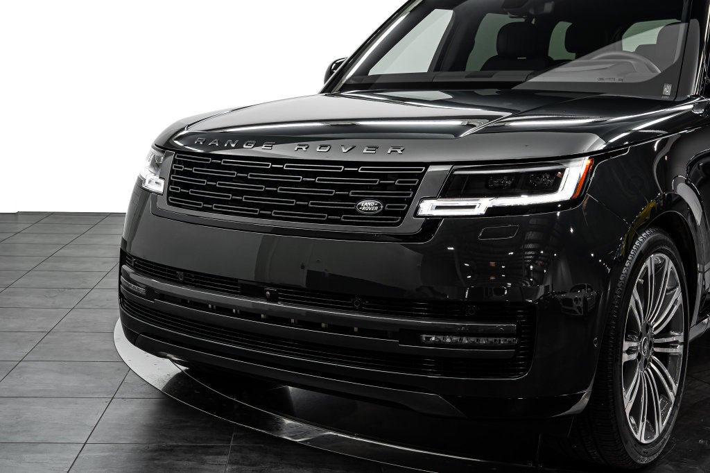 2025 Land Rover Range Rover SE LWB