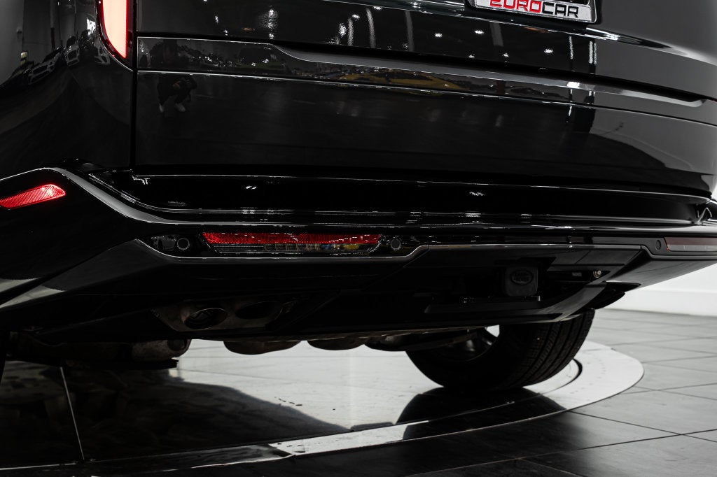 2025 Land Rover Range Rover SE LWB