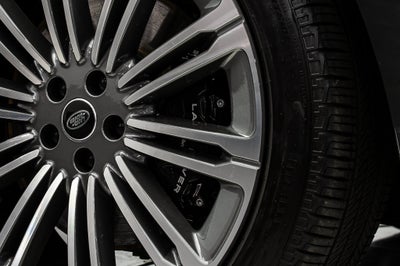 2025 Land Rover Range Rover SE LWB