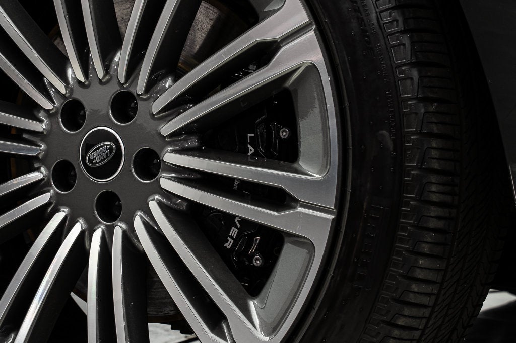 2025 Land Rover Range Rover SE LWB