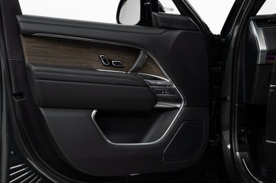 2025 Land Rover Range Rover SE LWB